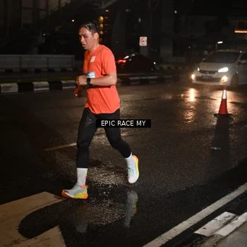 Runner Photo 7707590