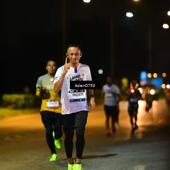Runner Photo 7707592
