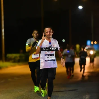 Runner Photo 7707606