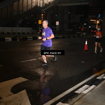 Runner Photo 7707607
