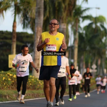 Runner Photo 7707616