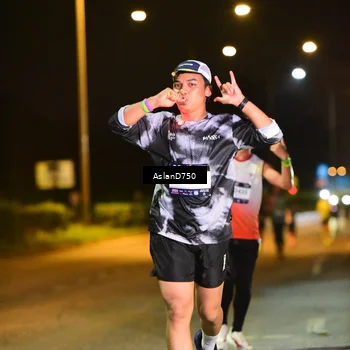 Runner Photo 7707637