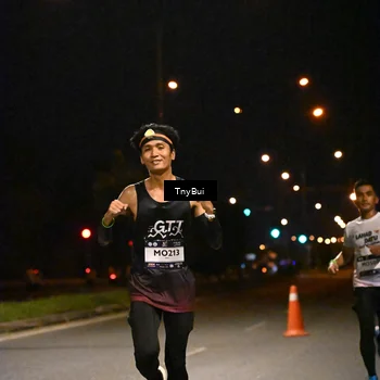 Runner Photo 7707640