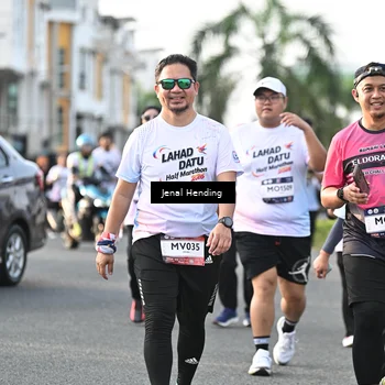 Runner Photo 7707641