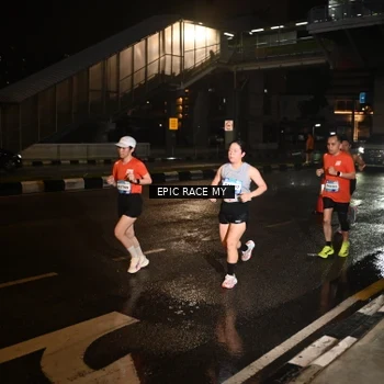Runner Photo 7707647