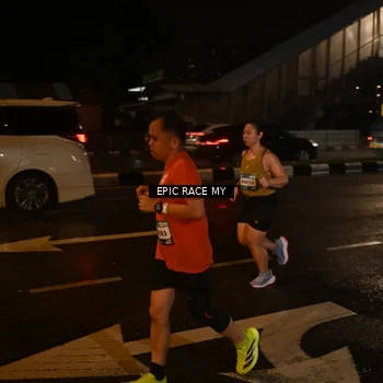 Runner Photo 7707654
