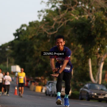 Runner Photo 7707661