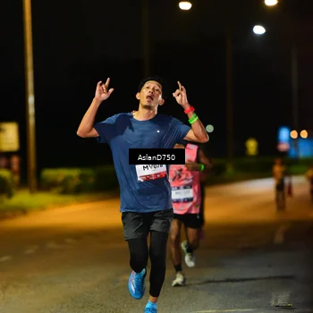 Runner Photo 7707662