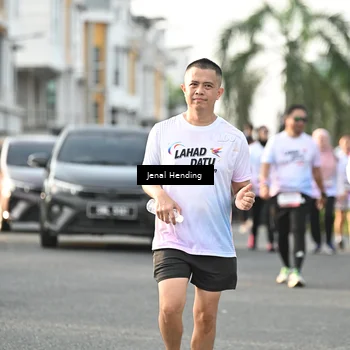 Runner Photo 7707671