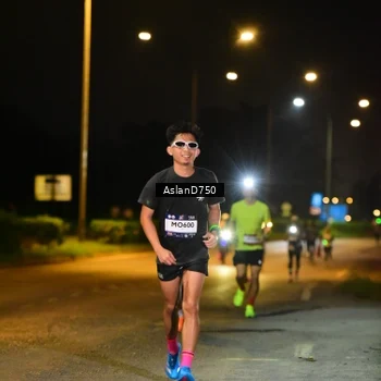 Runner Photo 7707672