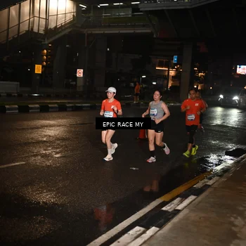 Runner Photo 7707687