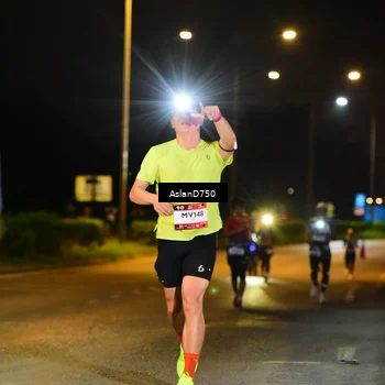 Runner Photo 7707689