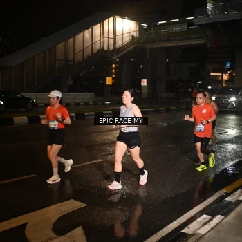 Runner Photo 7707691