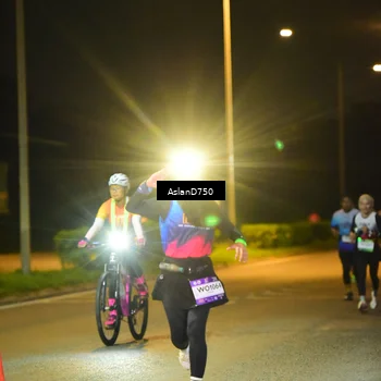 Runner Photo 7707692