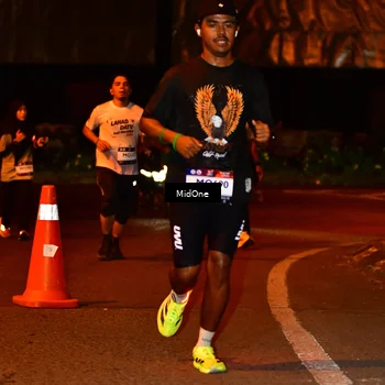 Runner Photo 7707697