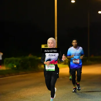 Runner Photo 7707700