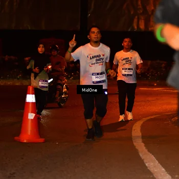 Runner Photo 7707730