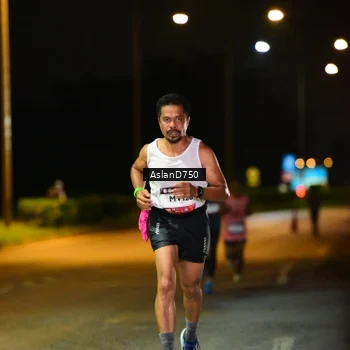 Runner Photo 7707743