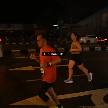 Runner Photo 7707750