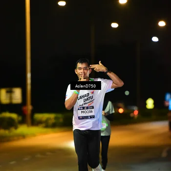 Runner Photo 7707758