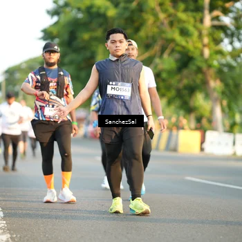 Runner Photo 7707782