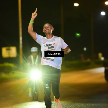 Runner Photo 7707783