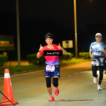 Runner Photo 7707797