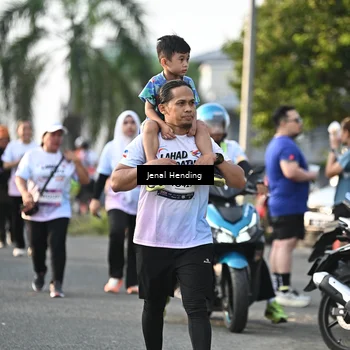 Runner Photo 7707800