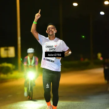 Runner Photo 7707809