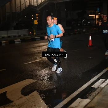 Runner Photo 7707812