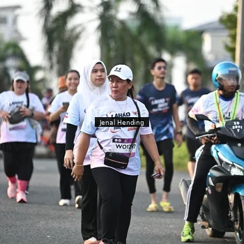 Runner Photo 7707842