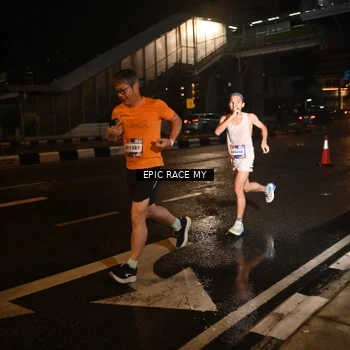 Runner Photo 7707844