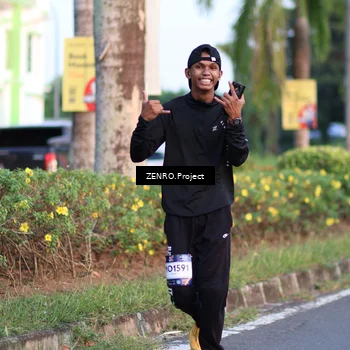 Runner Photo 7707859