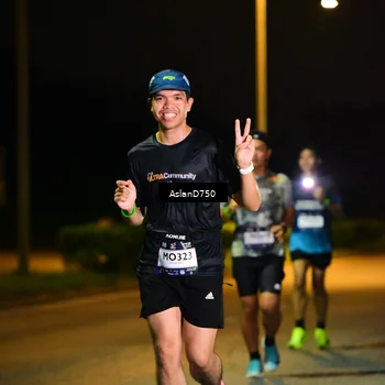 Runner Photo 7707873