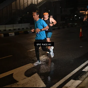 Runner Photo 7707875
