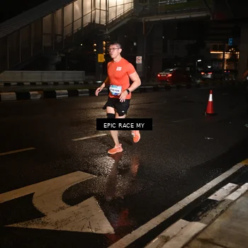 Runner Photo 7707876