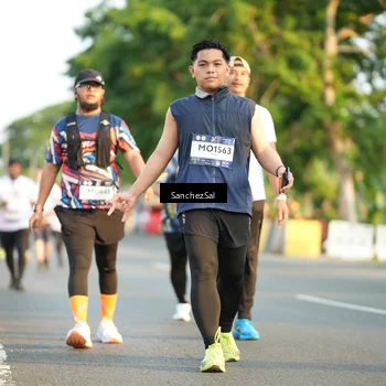 Runner Photo 7707878