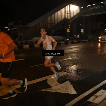 Runner Photo 7707879