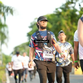 Runner Photo 7707882