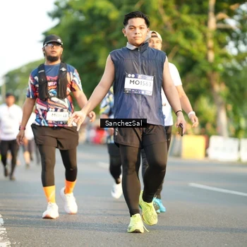 Runner Photo 7707885