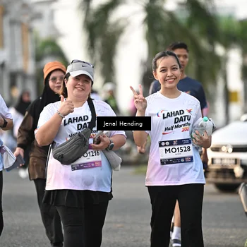 Runner Photo 7707891