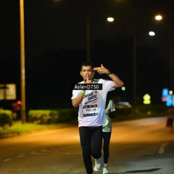 Runner Photo 7707899