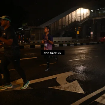 Runner Photo 7707917
