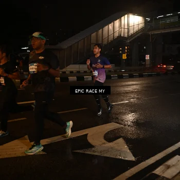 Runner Photo 7707918