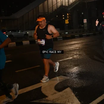 Runner Photo 7707922