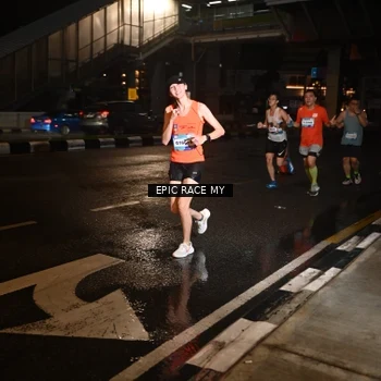 Runner Photo 7707928