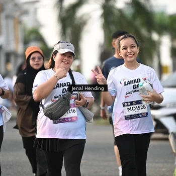 Runner Photo 7707933