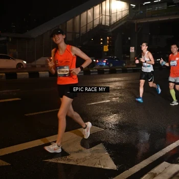 Runner Photo 7707935