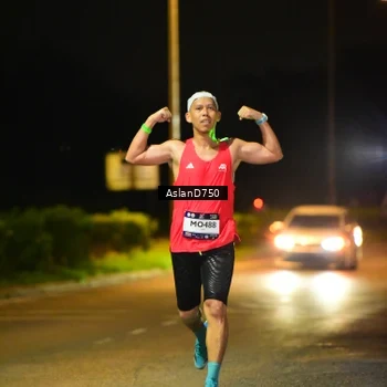 Runner Photo 7707976