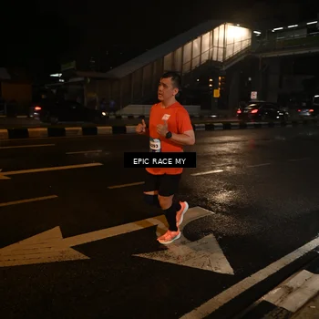 Runner Photo 7707994